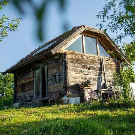Deda Vinko Off Grid *